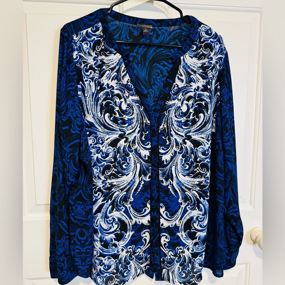 Dana Buchman Royal Blue and White Swirl Blouse